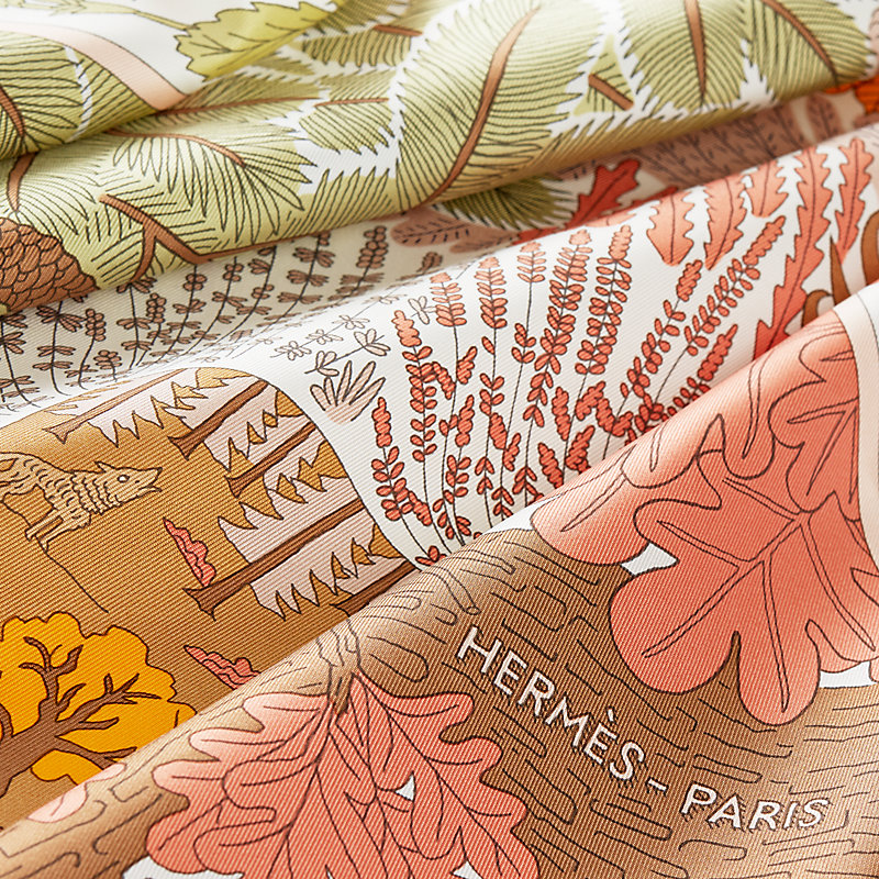 Dans les Bras de Selene scarf 90 | Hermès Thailand